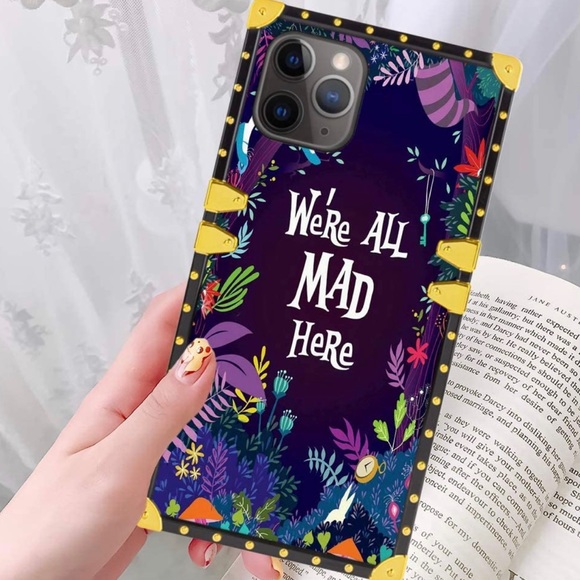 Accessories - Alice in Wonderland iPhone 11 Pro Max Case
